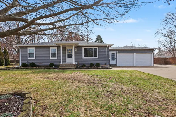 $359,900 | 1160 Oakwood Drive, Jenison, MI 49428