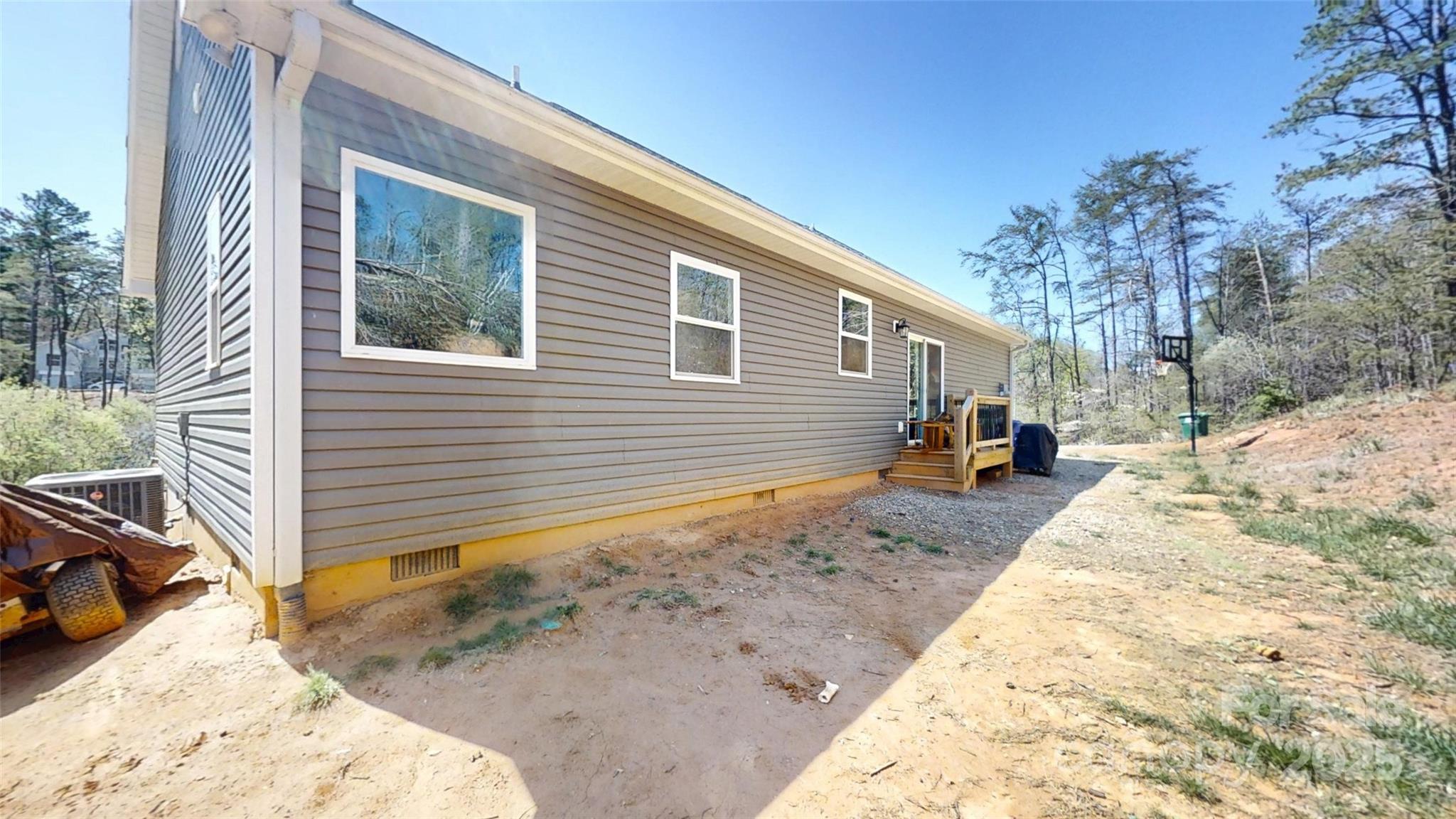 19 Higgins Road Weaverville, NC 28787 - Photo 24 of 48 a view of backyard of the house
