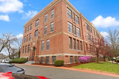 $899,000 | 75 Park Street, Unit 5, Medford, MA 02155