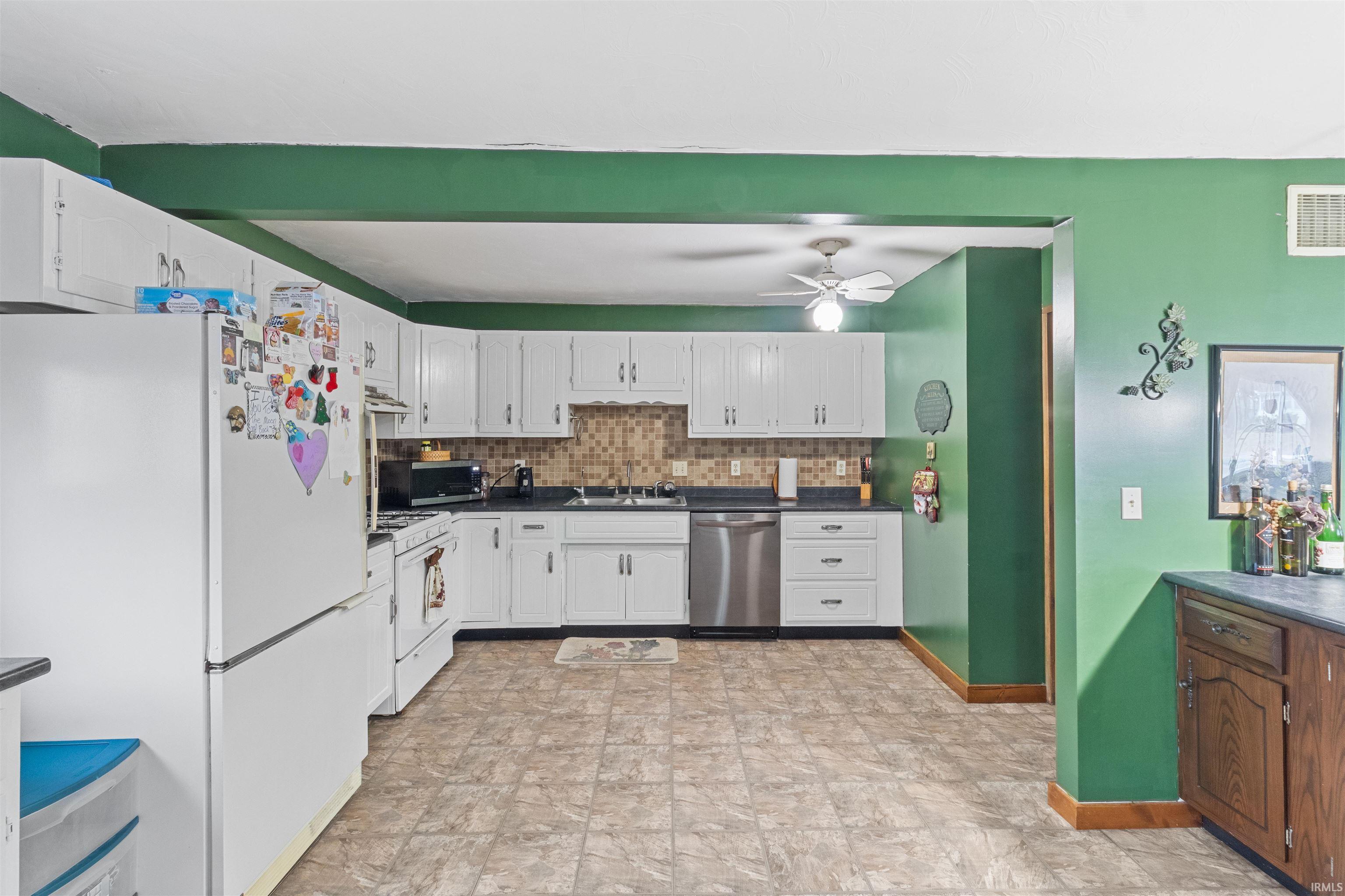 117 Woodruff Road Wolcottville, IN 46795 - Photo 15 of 36