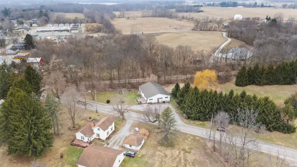 $295,000 | 117 Woodruff Road, Wolcottville, IN 46795