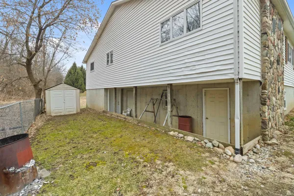 $295,000 | 117 Woodruff Road, Wolcottville, IN 46795