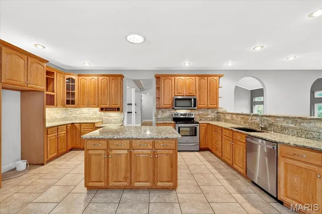 $699,000 | 3940 Indian Ridge Lane, Defiance, MO 63341