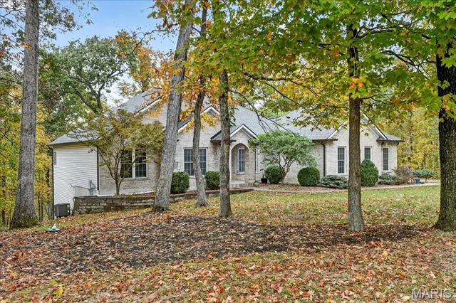 $749,000 | 3940 Indian Ridge Lane, Defiance, MO 63341