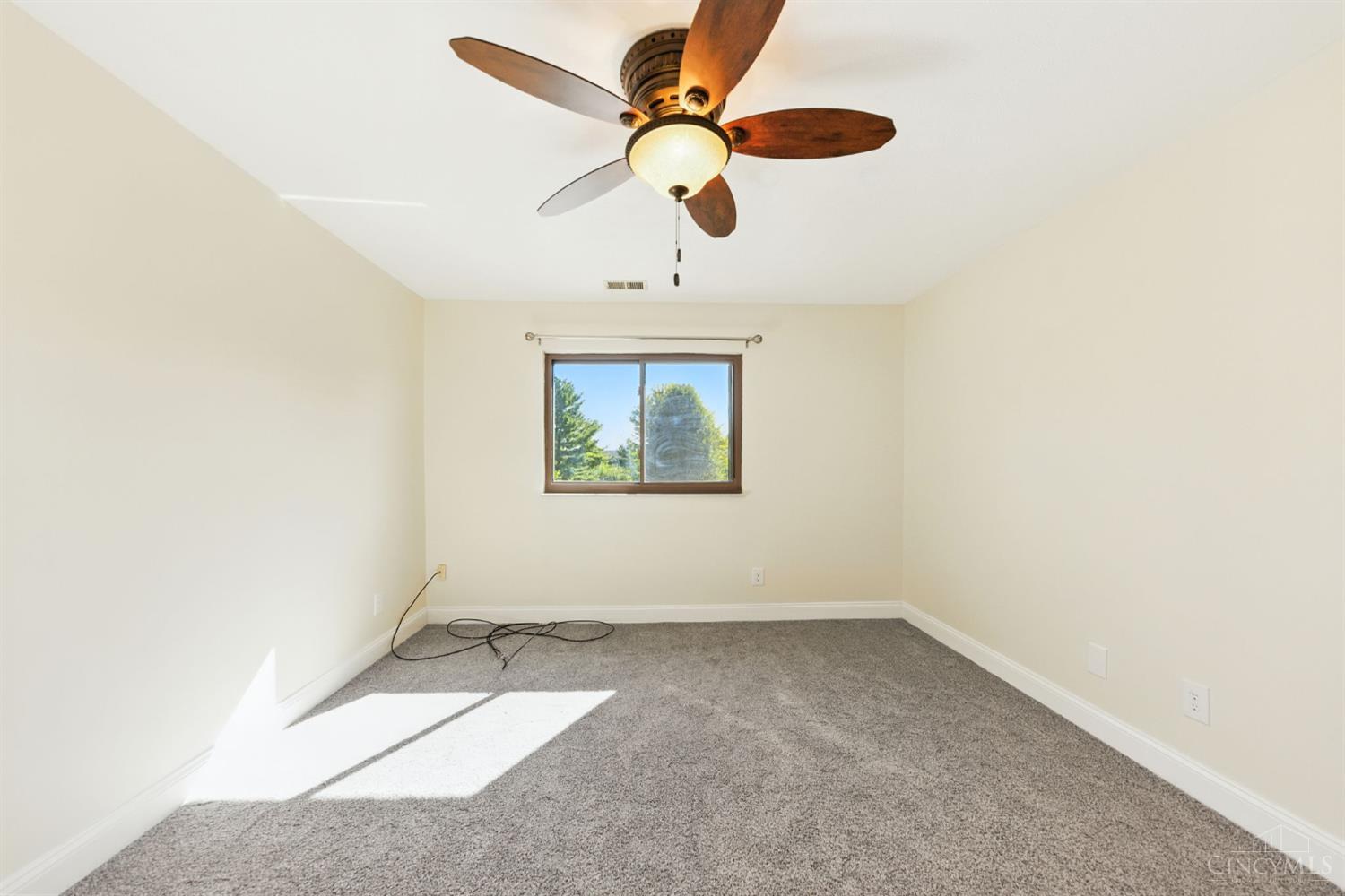 539 Davis Road, Unit 12 Cincinnati, OH 45255 - Photo 15 of 33