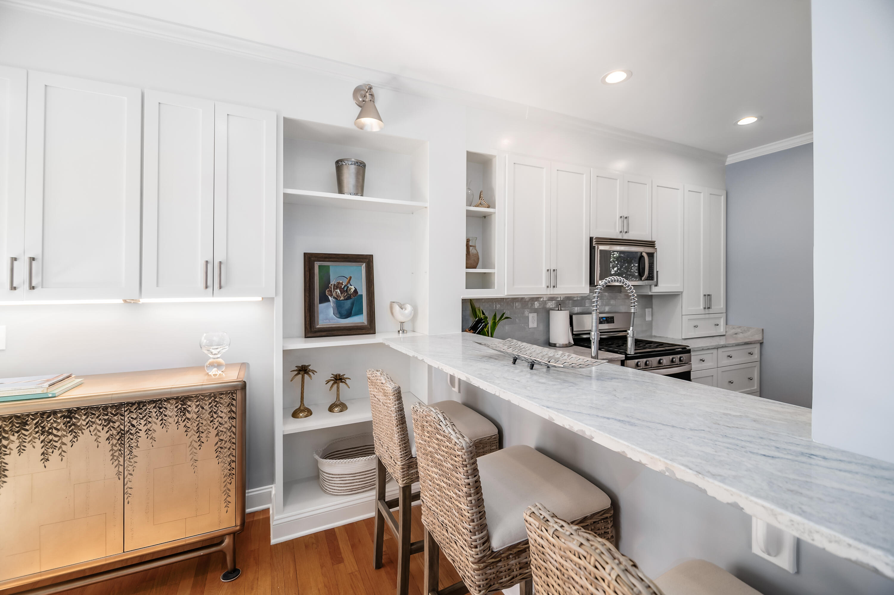 156 Tradd Street, Unit E Charleston, SC 29401 - Photo 20 of 55 Open Kitchen|Dining Area