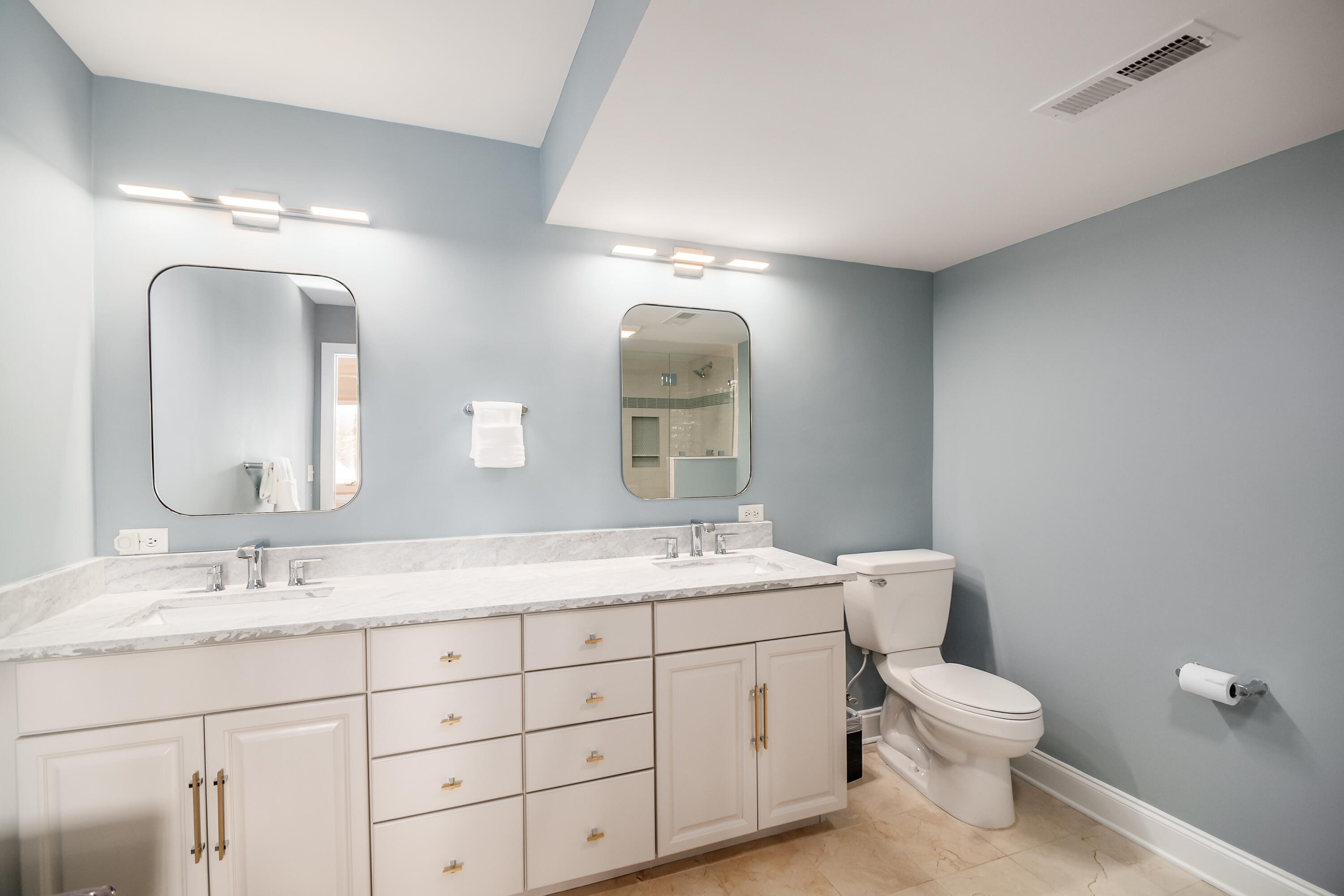 156 Tradd Street, Unit E Charleston, SC 29401 - Photo 29 of 55 Completely renovated primary bathroom