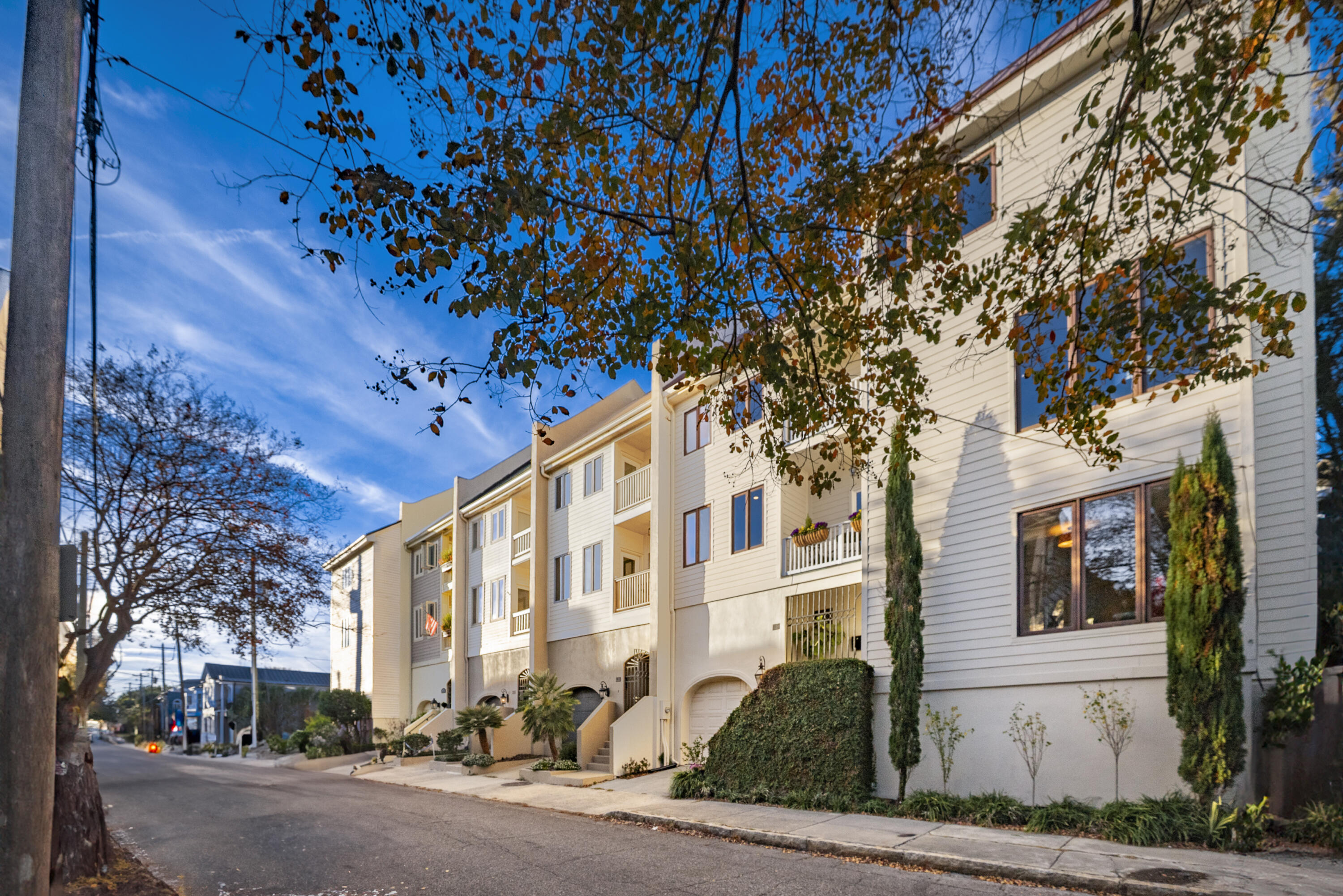 156 Tradd Street, Unit E Charleston, SC 29401 - Photo 45 of 55 156 Tradd Street Townhomes