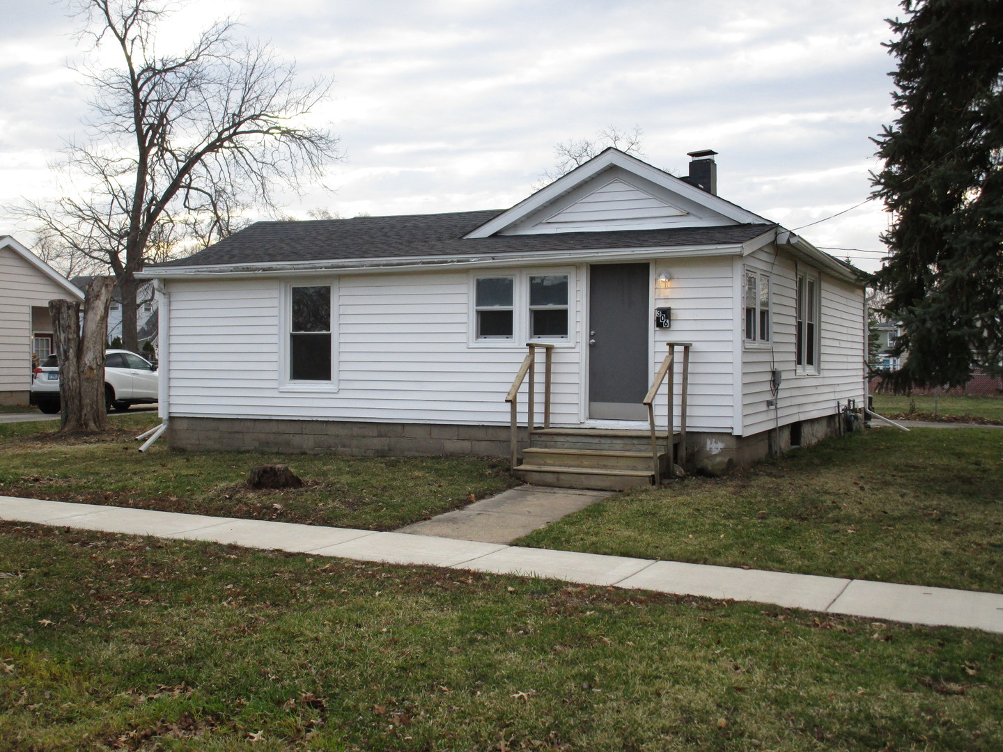 306 South Page Street Harvard, IL 60033 - Photo 1 of 13