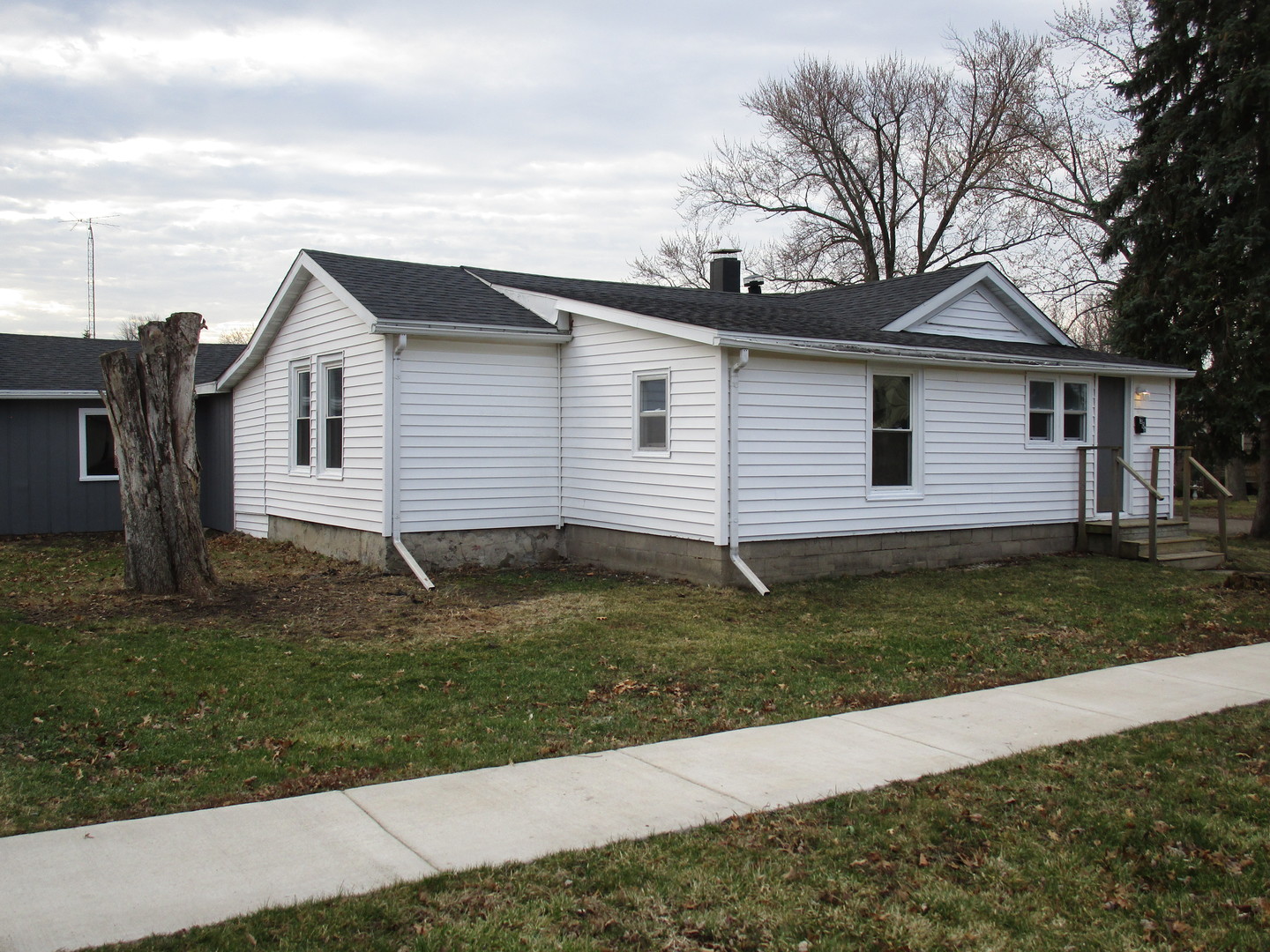 306 South Page Street Harvard, IL 60033 - Photo 2 of 13