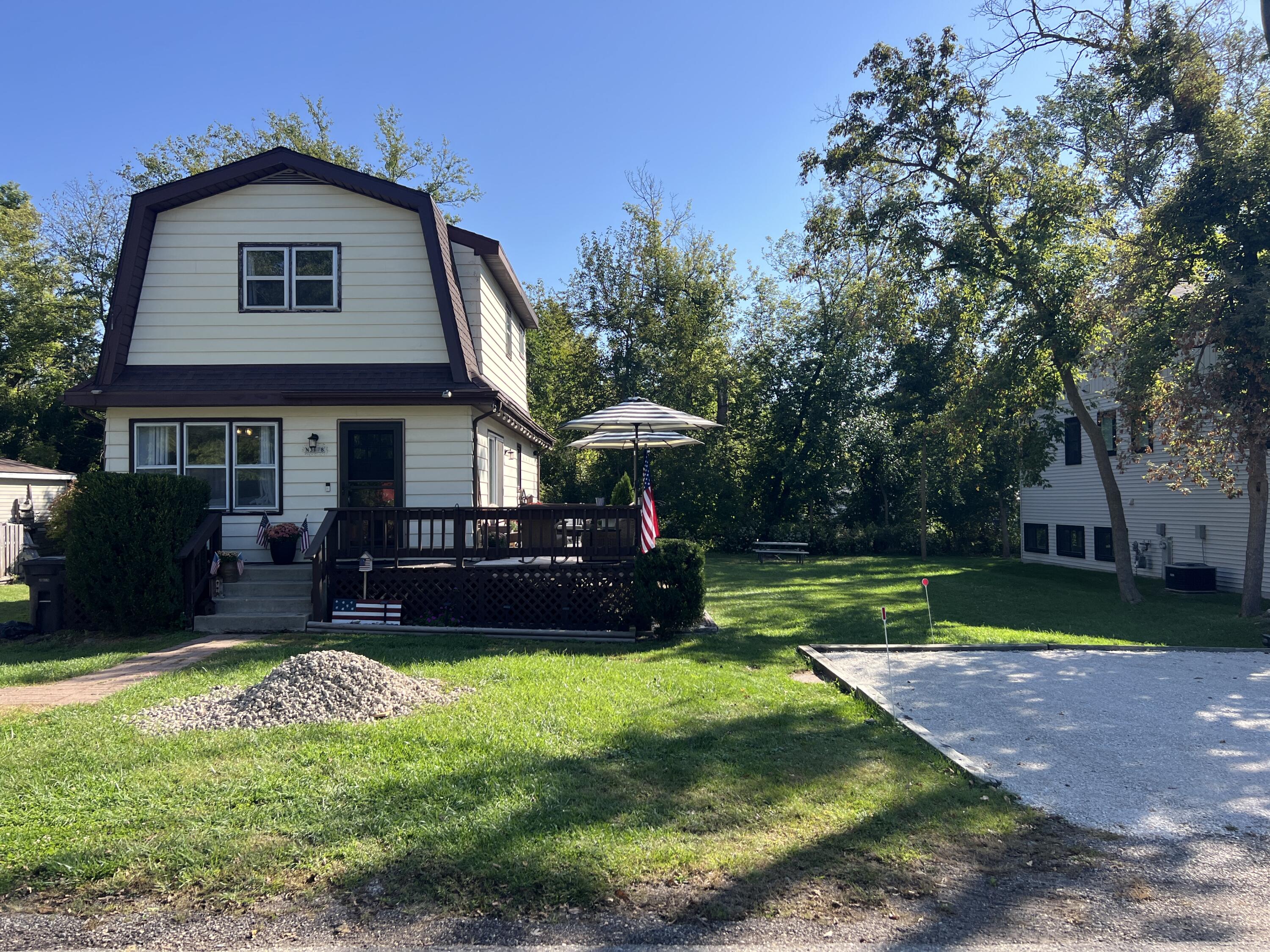 N3178 Poplar Road Geneva, WI 53147 - Photo 2 of 39 E Front