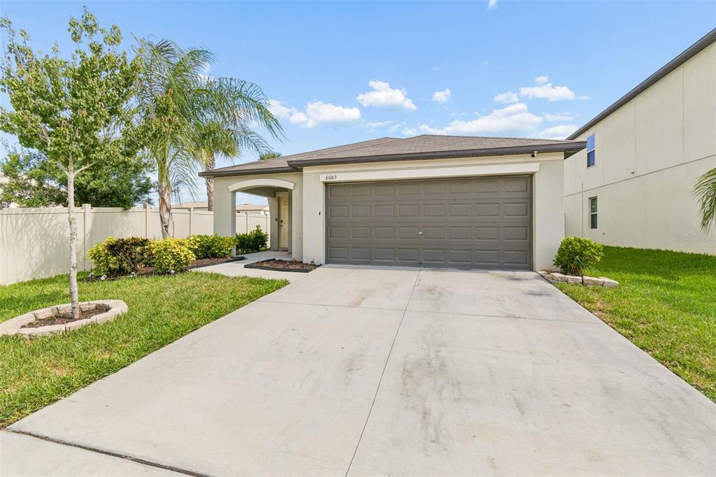 6065 Spring Crayfish Avenue New Port Richey, FL 34653 - Photo 4 of 61