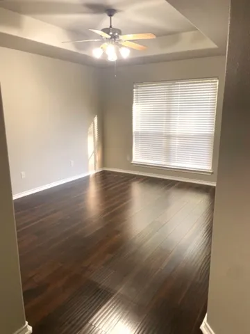 $1,950 | 18701 Venture Drive, Point Venture, TX 78645