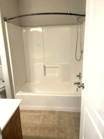 $1,950 | 18701 Venture Drive, Point Venture, TX 78645