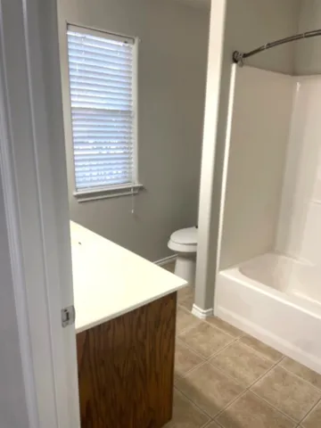 $1,950 | 18701 Venture Drive, Point Venture, TX 78645