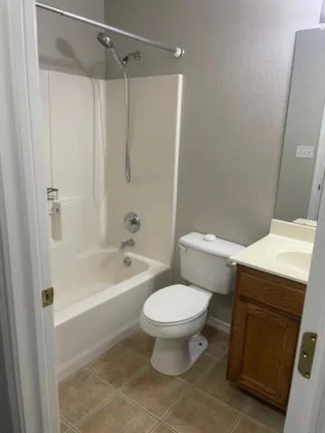 $1,950 | 18701 Venture Drive, Point Venture, TX 78645