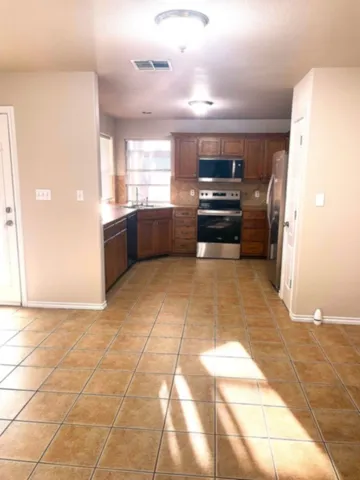 $1,950 | 18701 Venture Drive, Point Venture, TX 78645