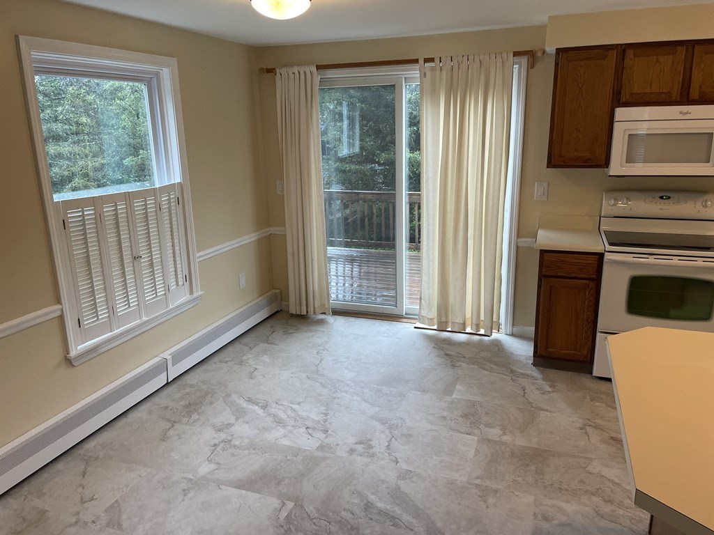 569 Post Road, Unit 569 Greenland, NH 03840 - Photo 5 of 18