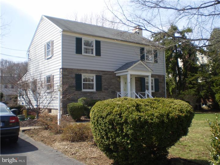 27 Oakford Road Wayne, PA 19087 - Photo 3 of 17