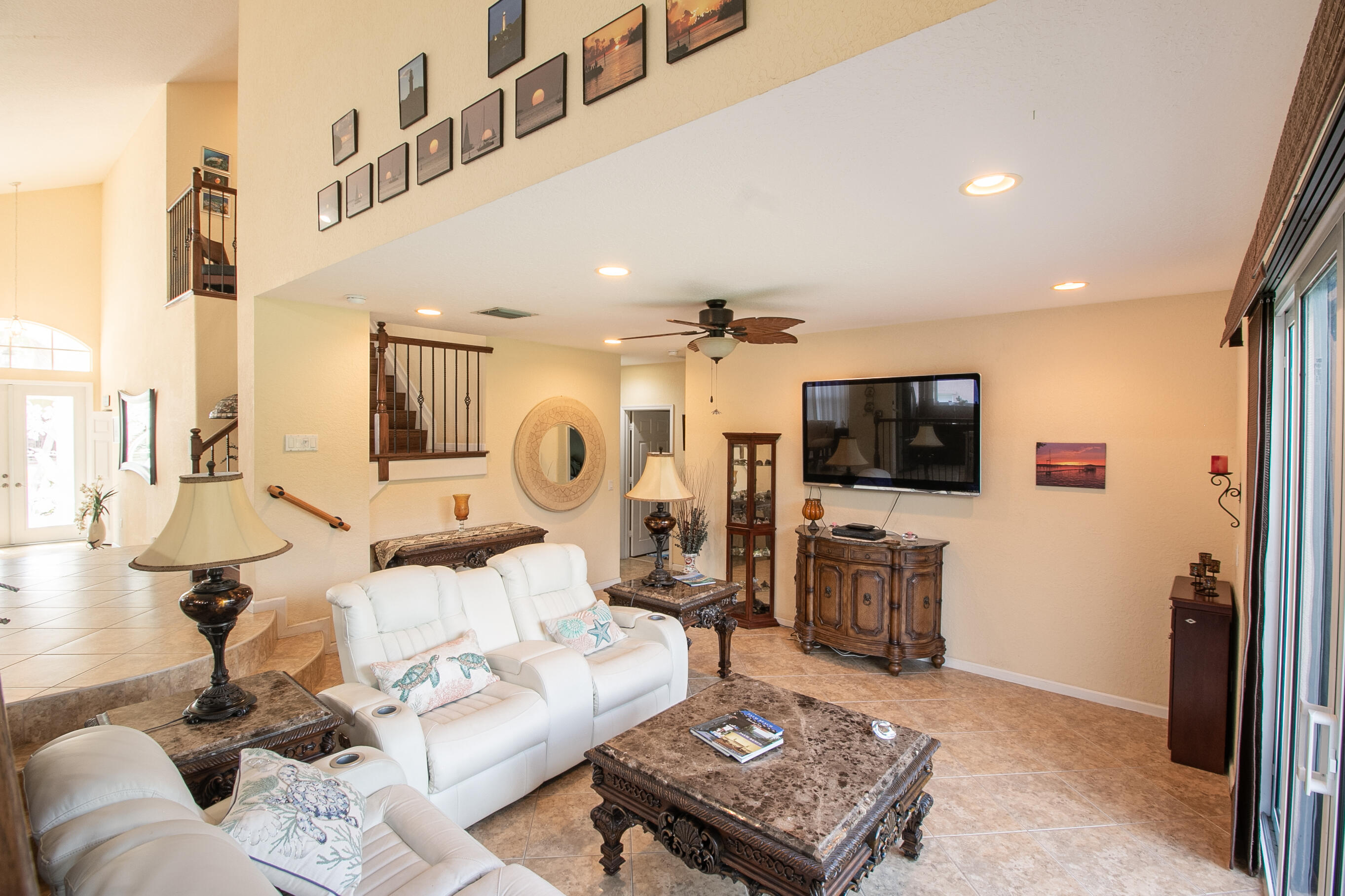 2080 Reston Circle Royal Palm Beach, FL 33411 - Photo 12 of 31 Family room