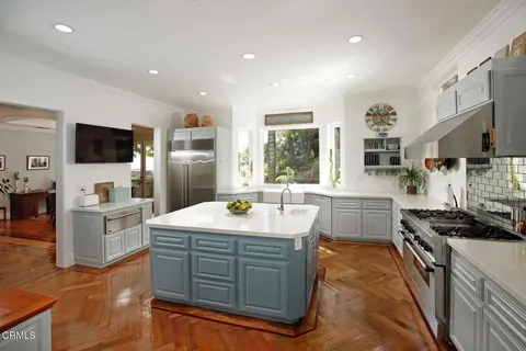 $3,995,000 | 1336 Sugar Loaf Drive, La Canada Flintridge, CA 91011