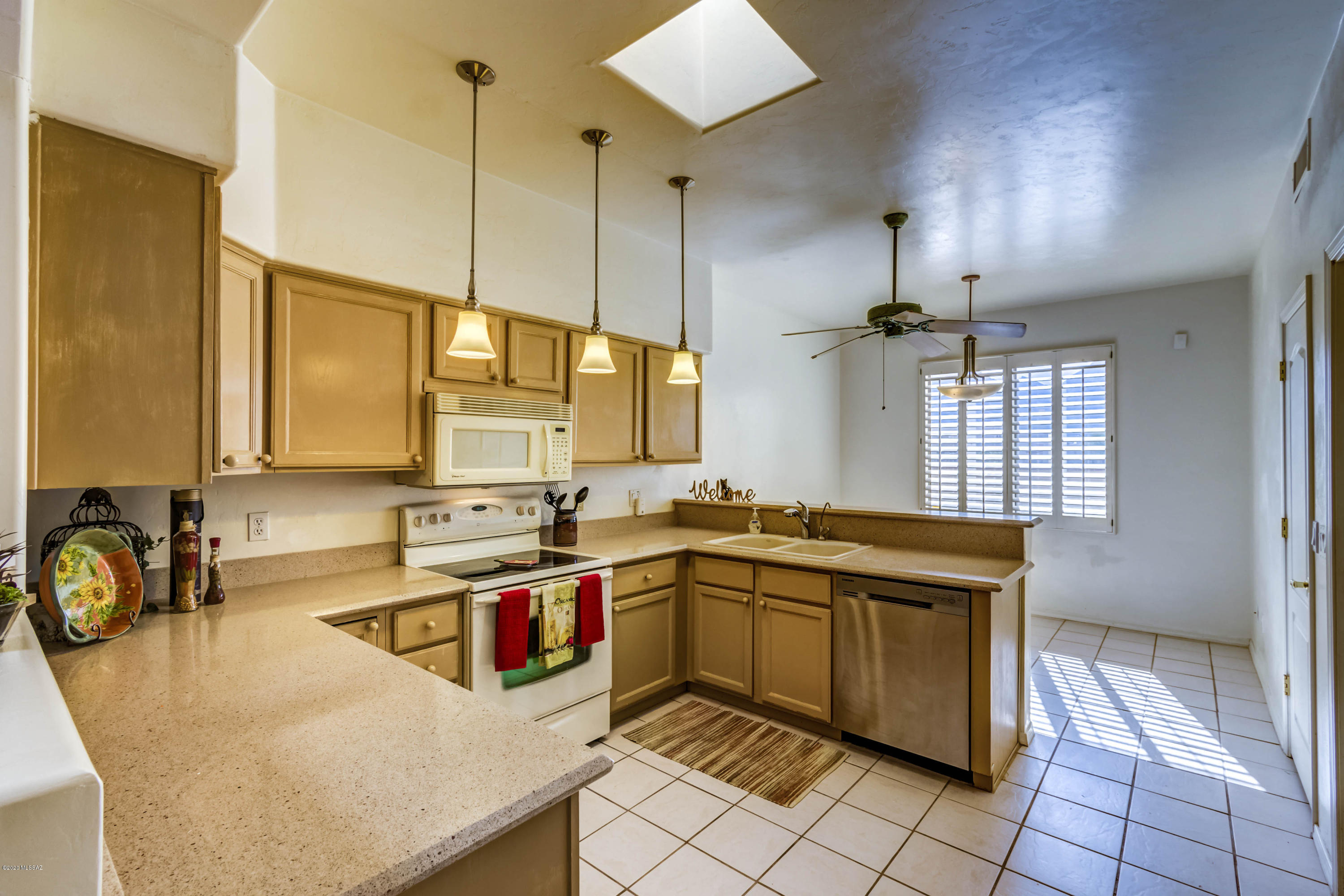 302 West Spearhead Road Tucson, AZ 85737 - Photo 7 of 24