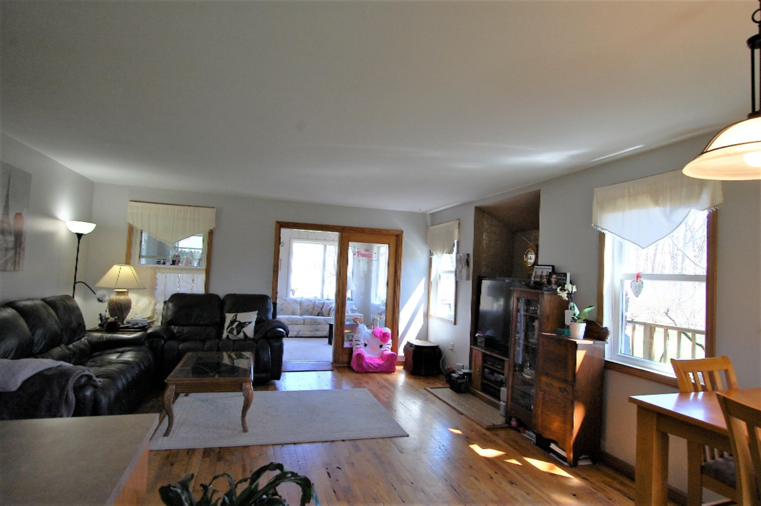 6810 West Crane Road Middleville, MI 49333 - Photo 18 of 32 Living Room