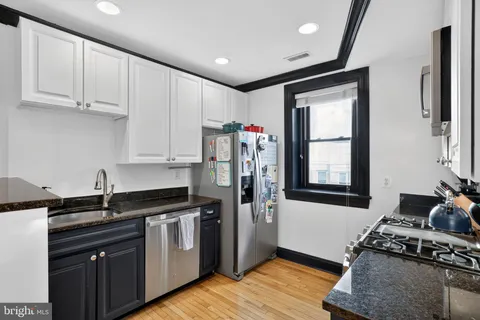 $585,000 | 150 Rhode Island Avenue Northwest, Unit 303, Washington, DC 20001