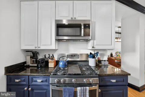 $585,000 | 150 Rhode Island Avenue Northwest, Unit 303, Washington, DC 20001