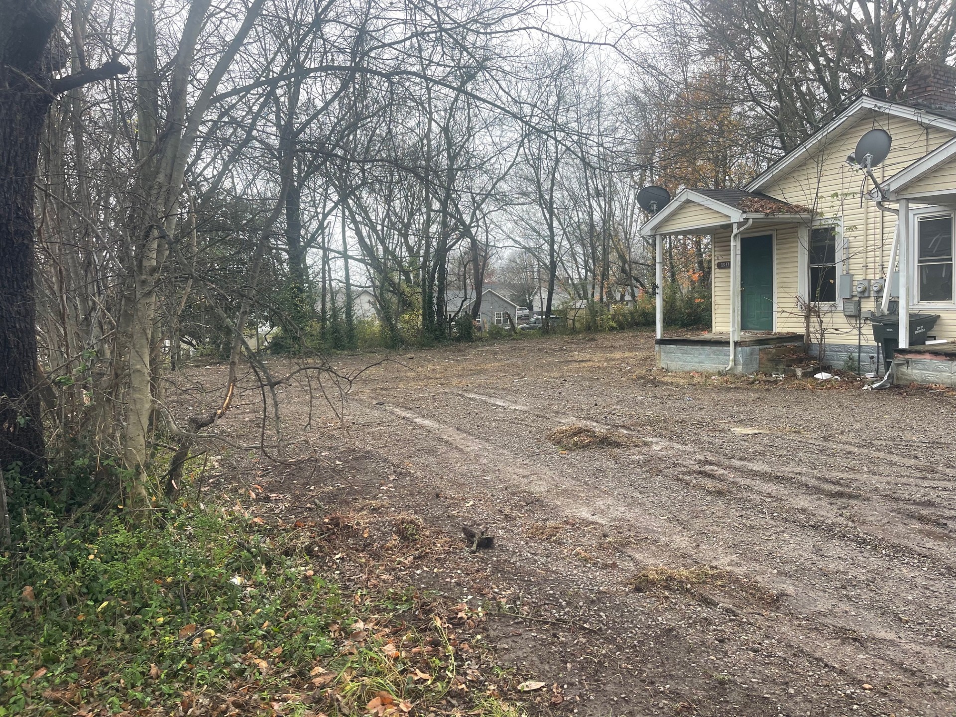 588 19th Avenue West Springfield, TN 37172 - Photo 2 of 6 a view of a house with a backyard
