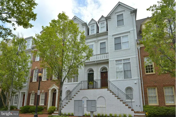 $6,000 | 720 Battery Place, Alexandria, VA 22314