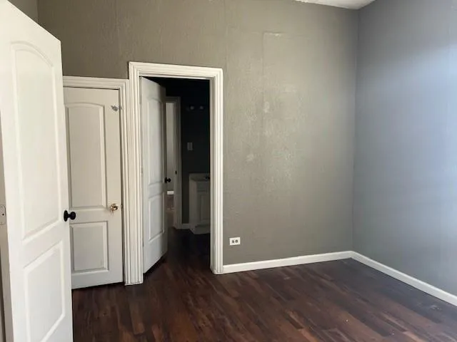 $1,500 | 714 North Commerce Street, Gainesville, TX 76240