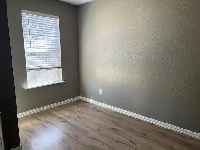 $1,500 | 714 North Commerce Street, Gainesville, TX 76240