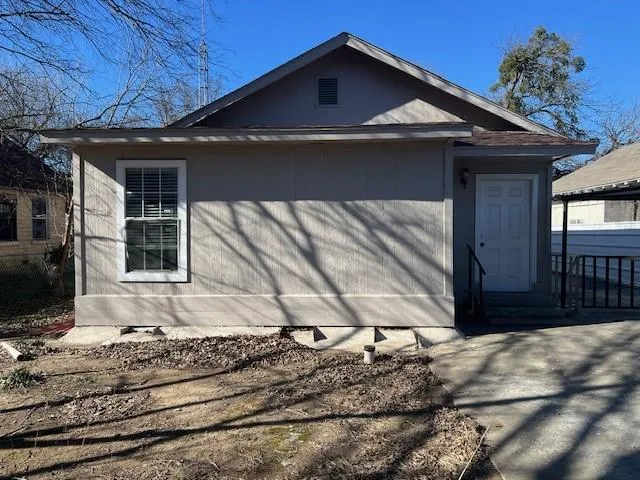 $1,500 | 714 North Commerce Street, Gainesville, TX 76240