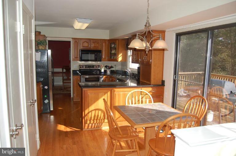 9212 Bells Mill Road Potomac, MD 20854 - Photo 8 of 27 Kitchen #2