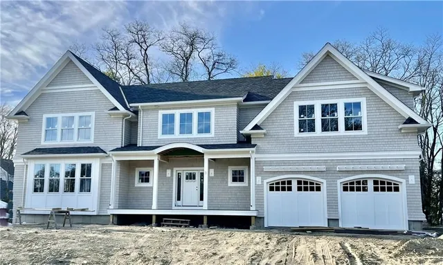 $1,670,000 | 3 Knowlton Court, Bristol, RI 02809