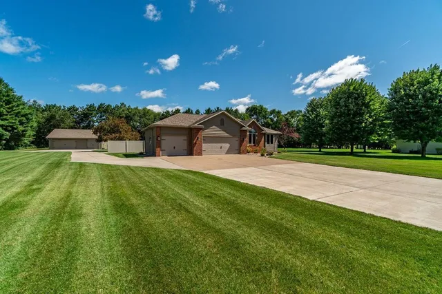 $574,900 | 9897 172nd Street, Chippewa Falls, WI 54729