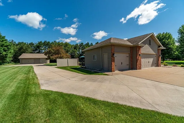 $574,900 | 9897 172nd Street, Chippewa Falls, WI 54729