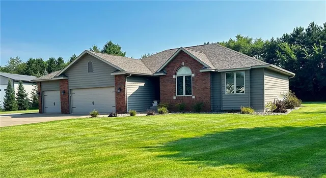 $574,900 | 9897 172nd Street, Chippewa Falls, WI 54729