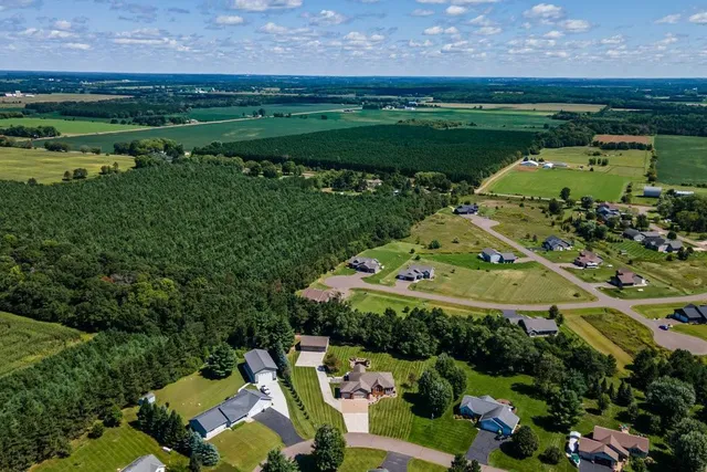 $574,900 | 9897 172nd Street, Chippewa Falls, WI 54729