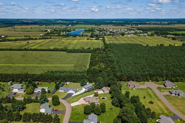$574,900 | 9897 172nd Street, Chippewa Falls, WI 54729