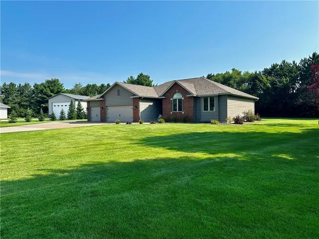 $574,900 | 9897 172nd Street, Chippewa Falls, WI 54729