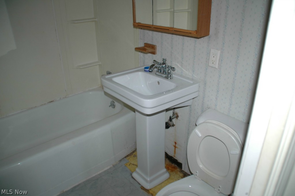 1912 Aberdeen Road Madison, OH 44057 - Photo 9 of 12 Gallery Image 9
