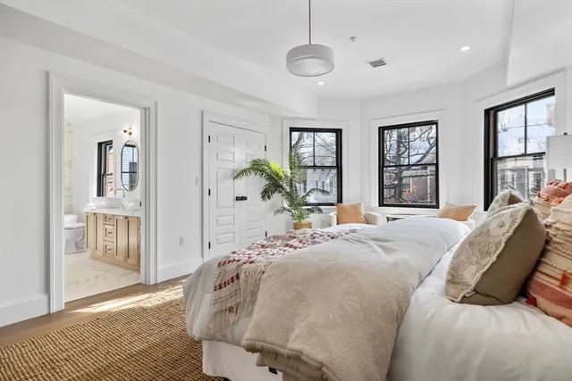 $2,975,000 | 72 Oxford Street, Cambridge, MA 02138