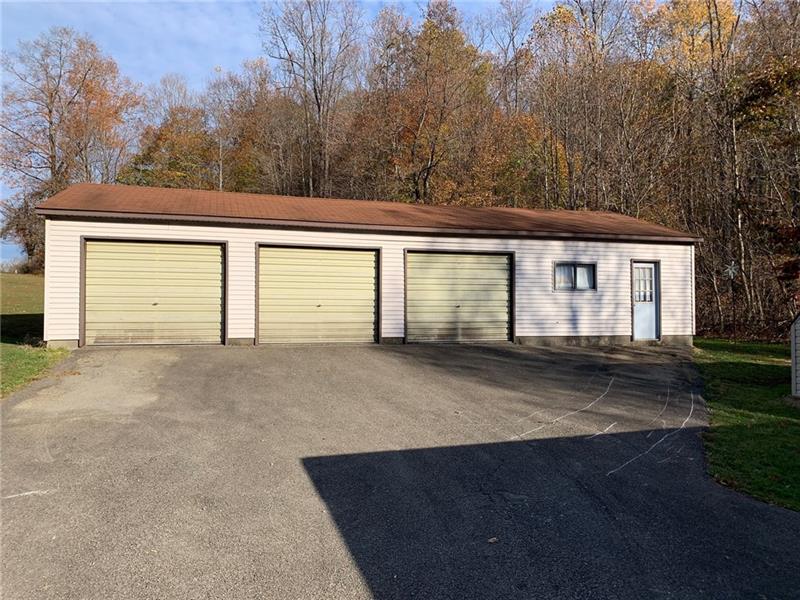 186 Kelly Road McClellandtown, PA 15458 - Photo 5 of 25