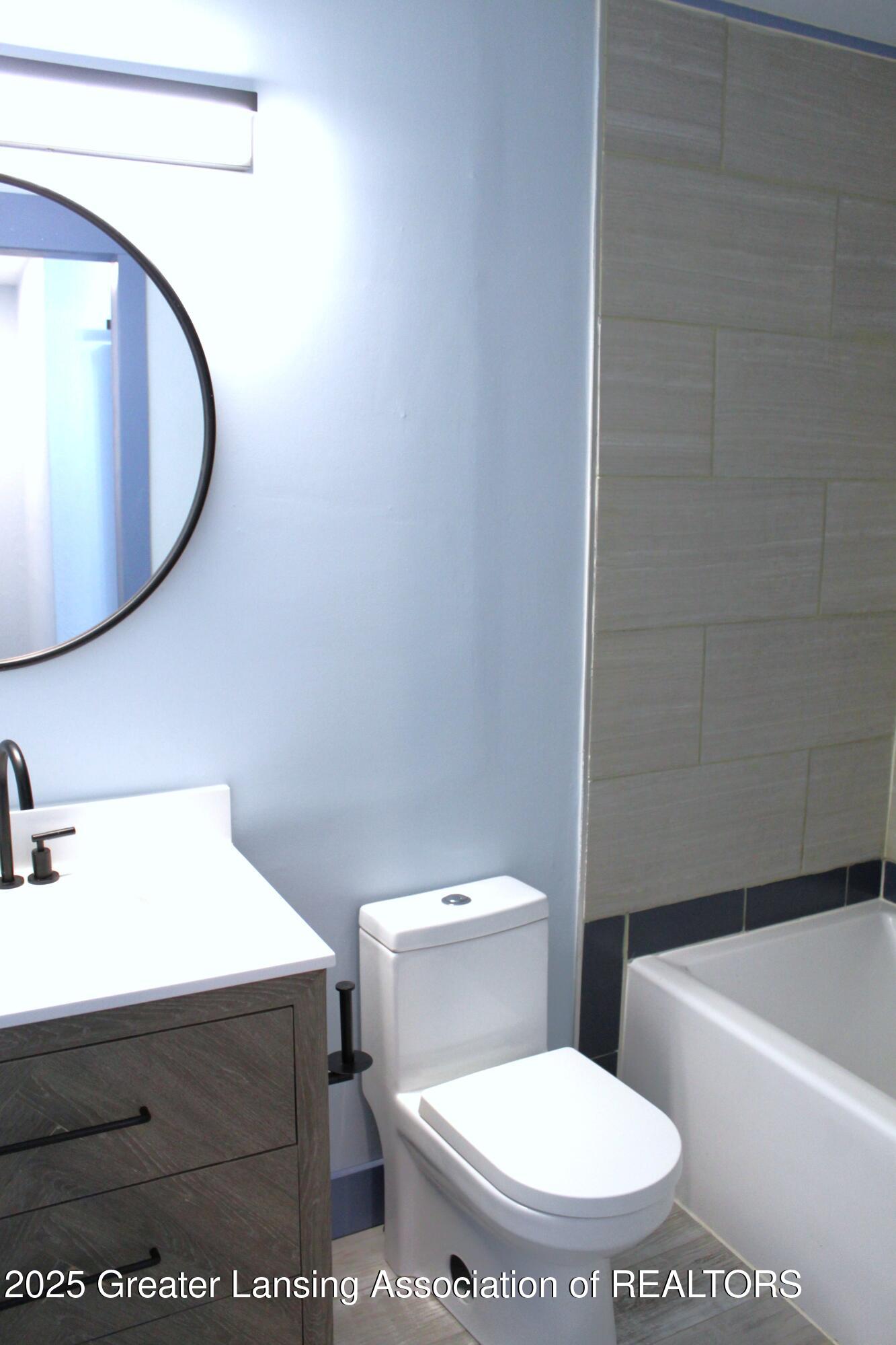 3922 Hunters Ridge Drive, Unit 3 Lansing, MI 48911 - Photo 17 of 44 bathroom