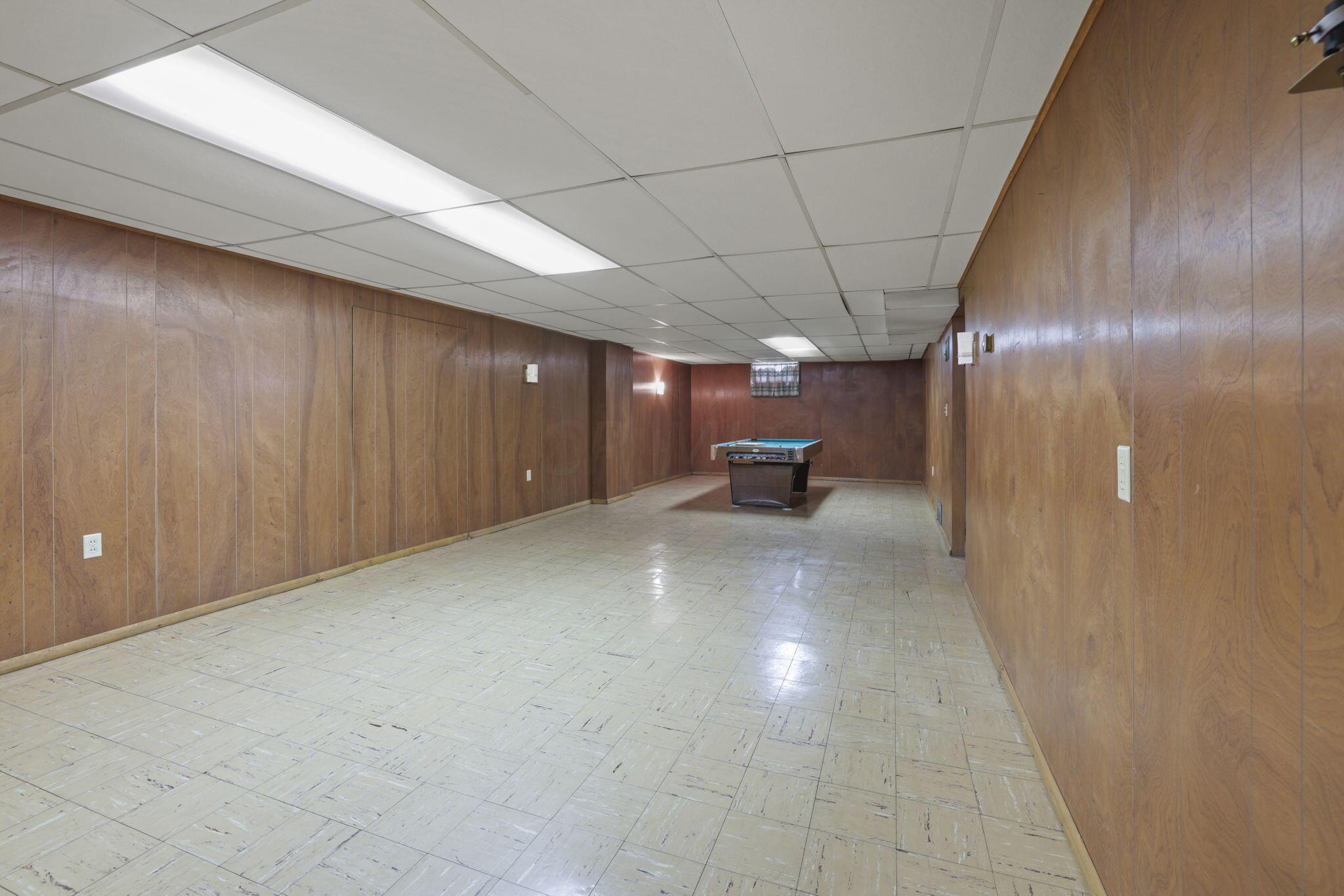 702 Sherwick Road Newark, OH 43055 - Photo 29 of 54 Rec room basement