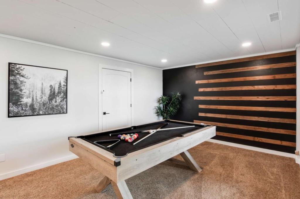 231 Sunrock Mountain Trail Blue Ridge, GA 30513 - Photo 50 of 61 a room with furniture and wooden floor