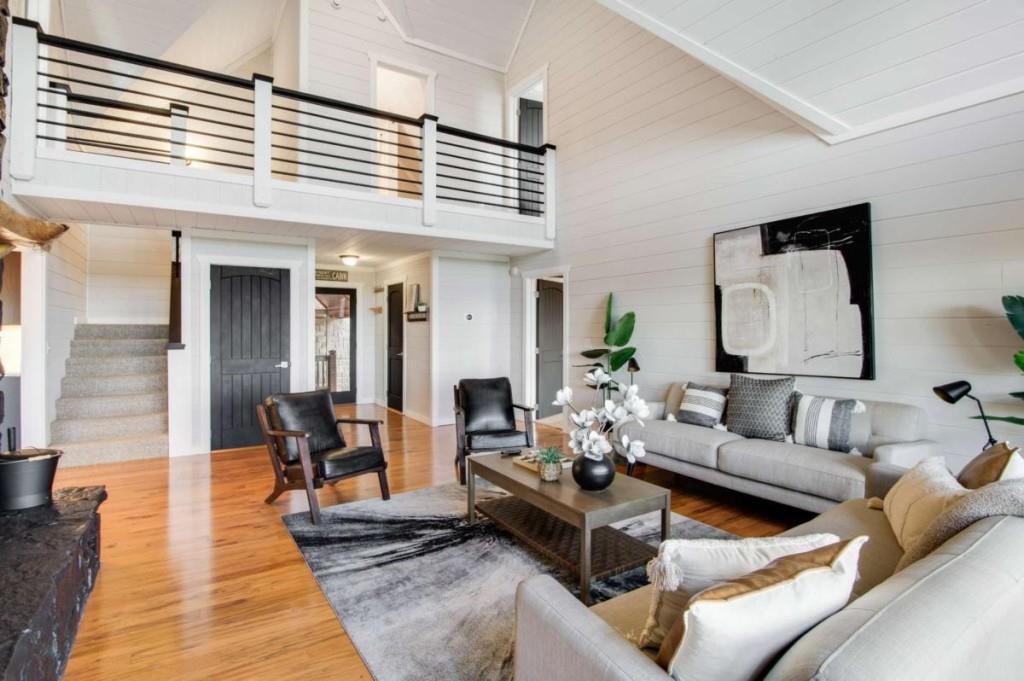 231 Sunrock Mountain Trail Blue Ridge, GA 30513 - Photo 10 of 61 a living room with furniture