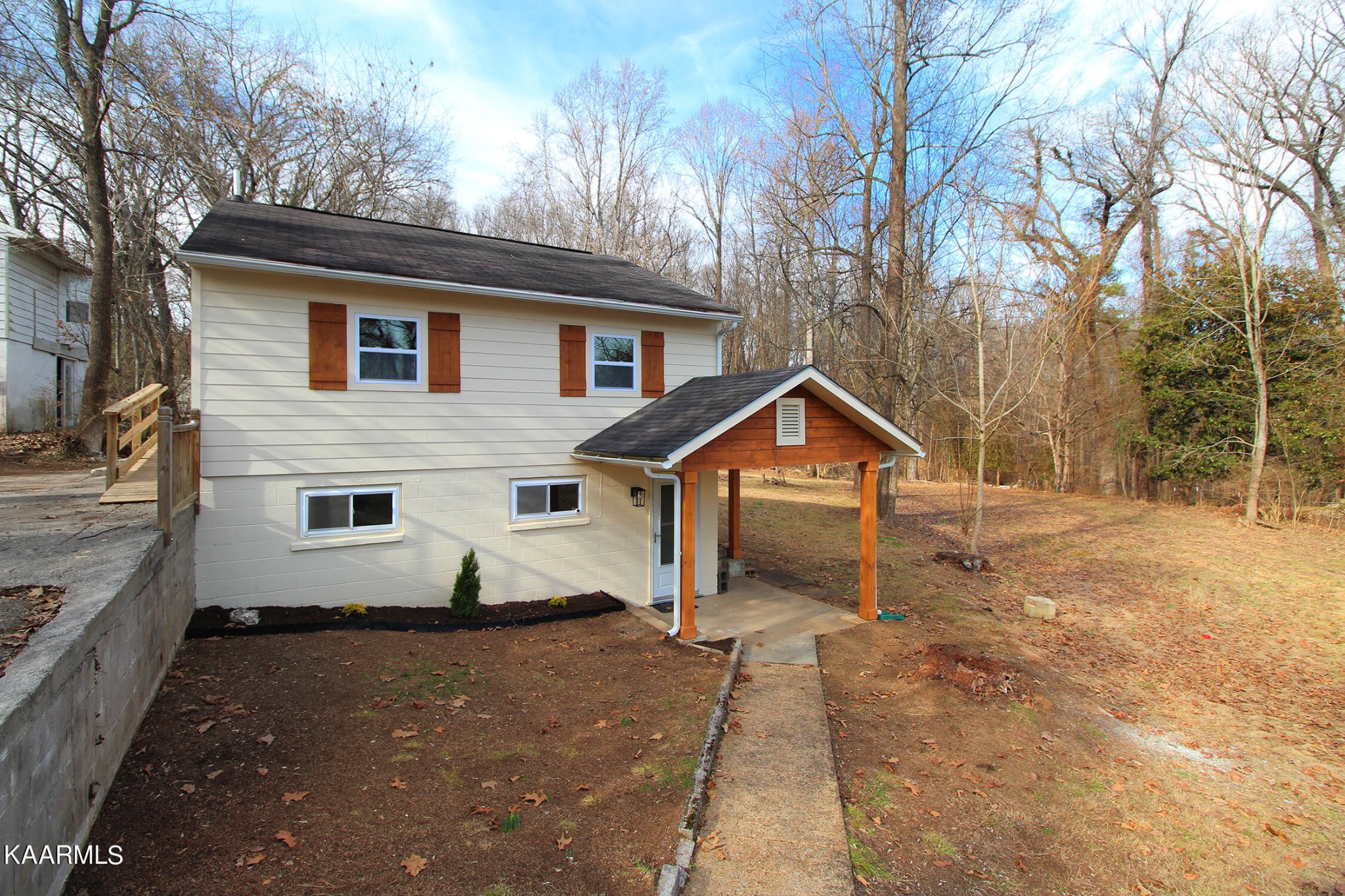 115 Jonathan Lane Oak Ridge, TN 37830 - Photo 3 of 22 Gallery Image 3